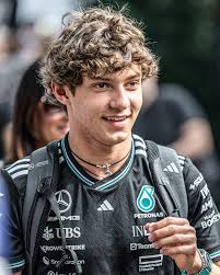 foto do piloto de formula 1: Kimi Antonelli