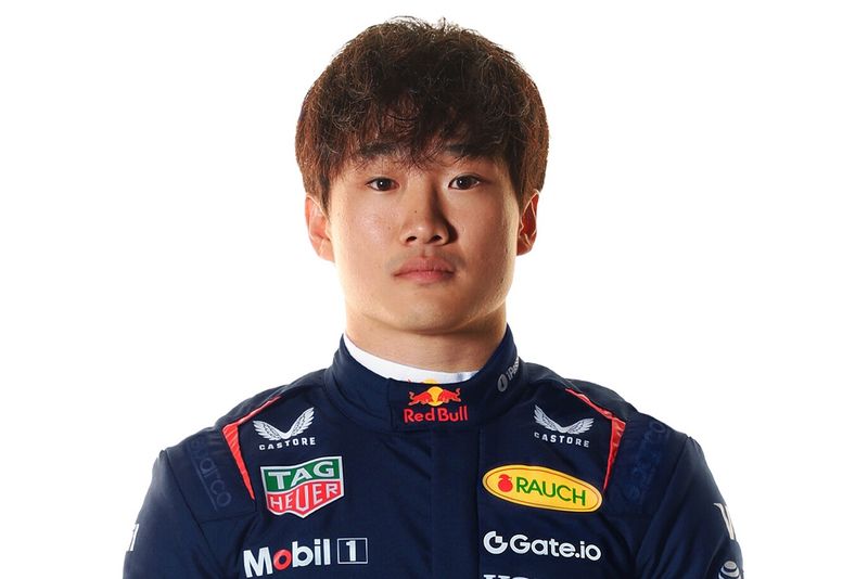 foto do piloto de formula 1: Yuki Tsunoda